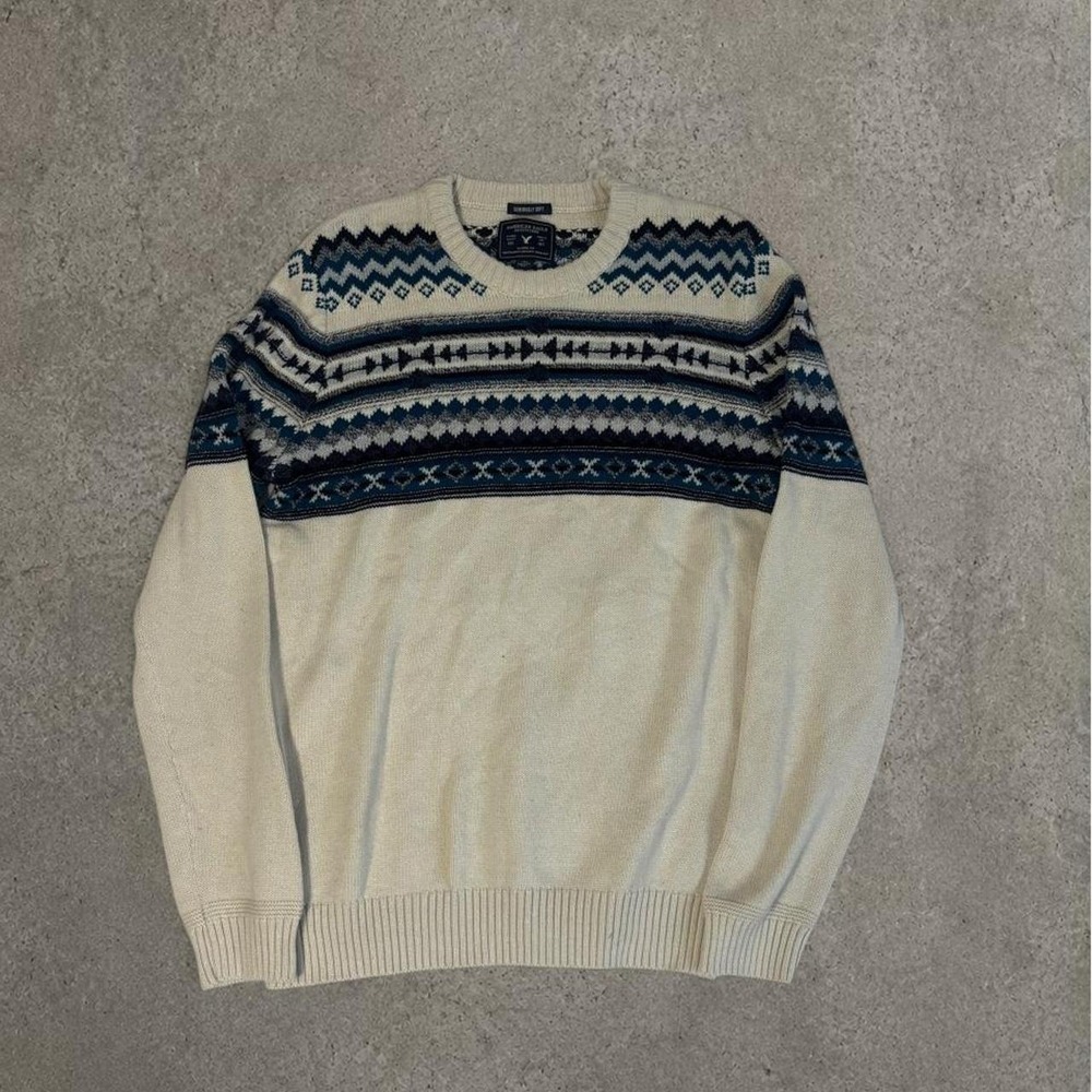 2000s american eagle cream & blue geometric patterned sweater